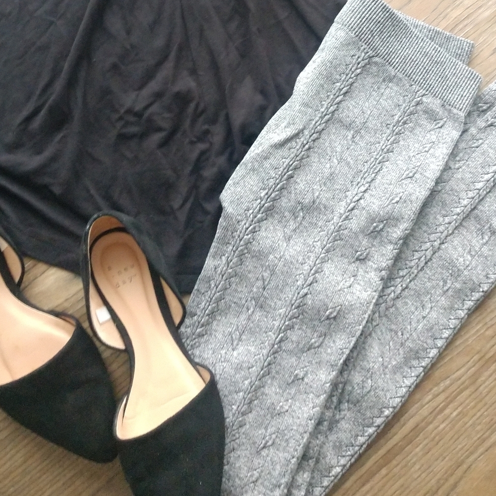 Gray leggings!